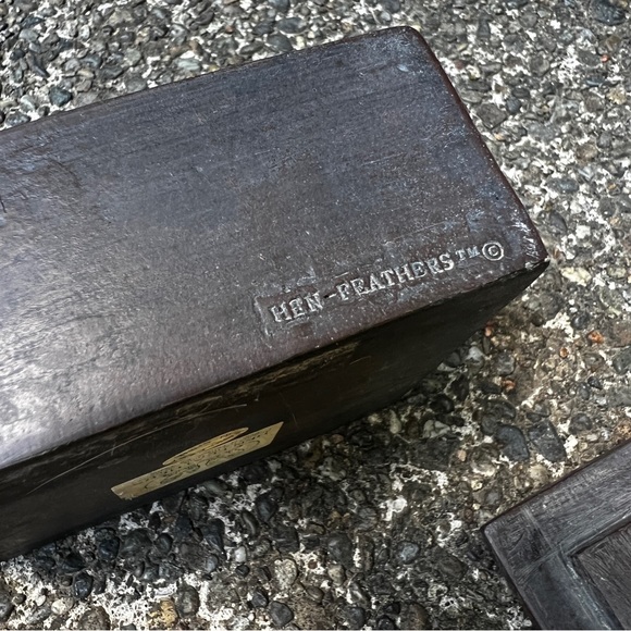 Hen Feathers Cast Resin Lidded Trinket Box Sugar Maple 4.5” - Picture 7 of 13